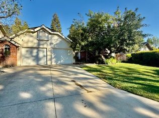 564 E Braddock Dr, Fresno, CA
