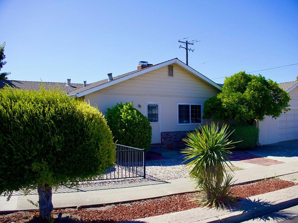 2nd image of 4359 Venice Way