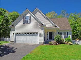 45 Mariners Ln, Mystic, CT 06355