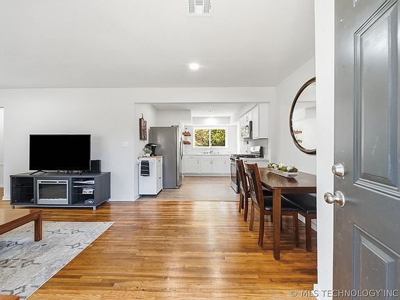 5th image of 244 E 52nd Pl N