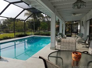 15625 SW 77th Ct, Palmetto Bay, FL 33157