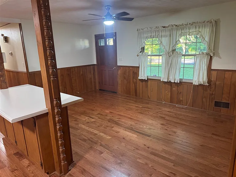 9625 State Highway 185 — Photo 10