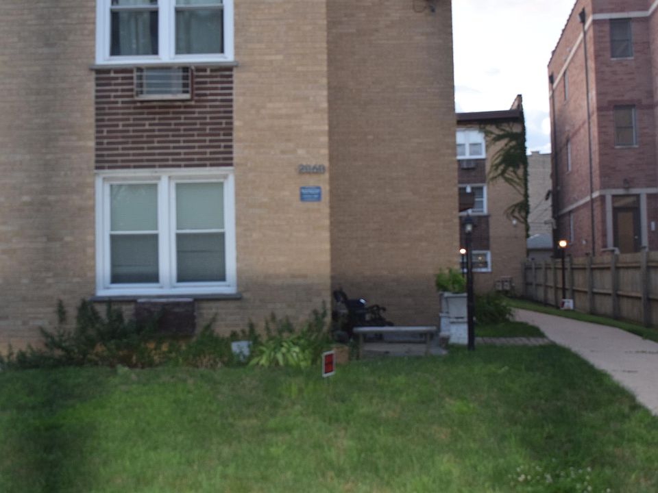 1st image of 2060 W Chase Ave APT 4C