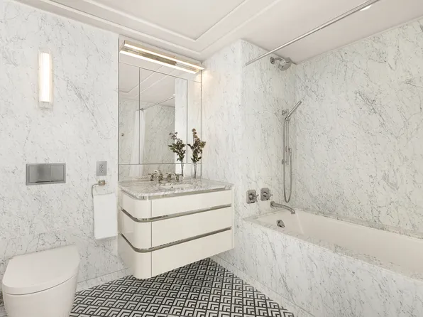 301 Park Avenue image 7 of 20