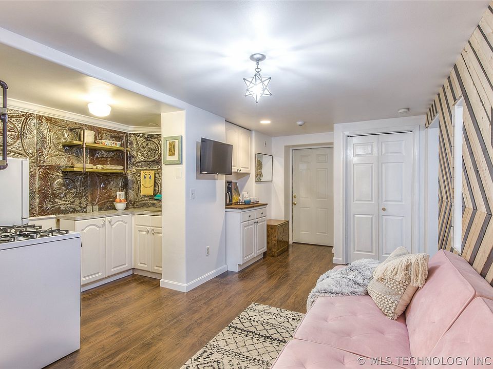 85th image of 2216 N Elwood Ave