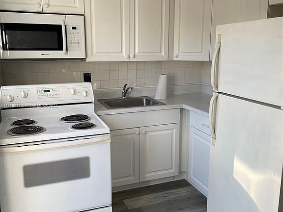 5th image of 521 N 20th Ave APT 4