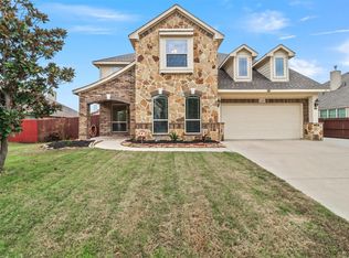 2215 Palmer Trl, Grand Prairie, TX 75052