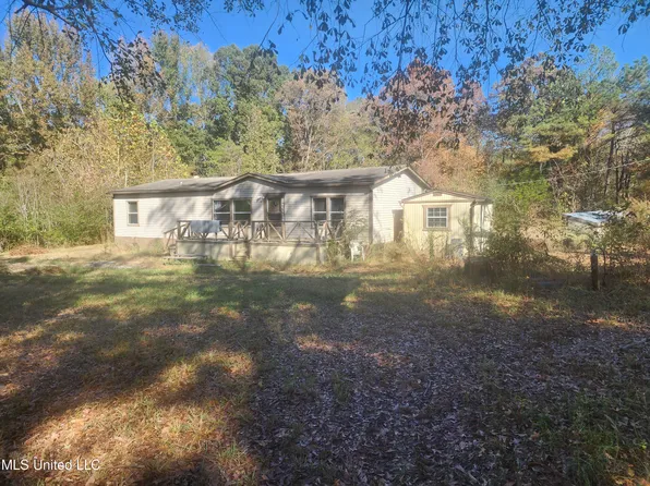 49 Raven Roost Rd, Holly Springs, MS 38635