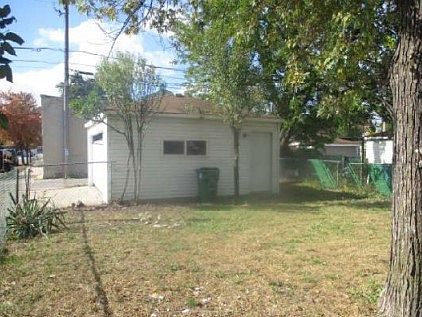 4th image of 1546 Highland Ave