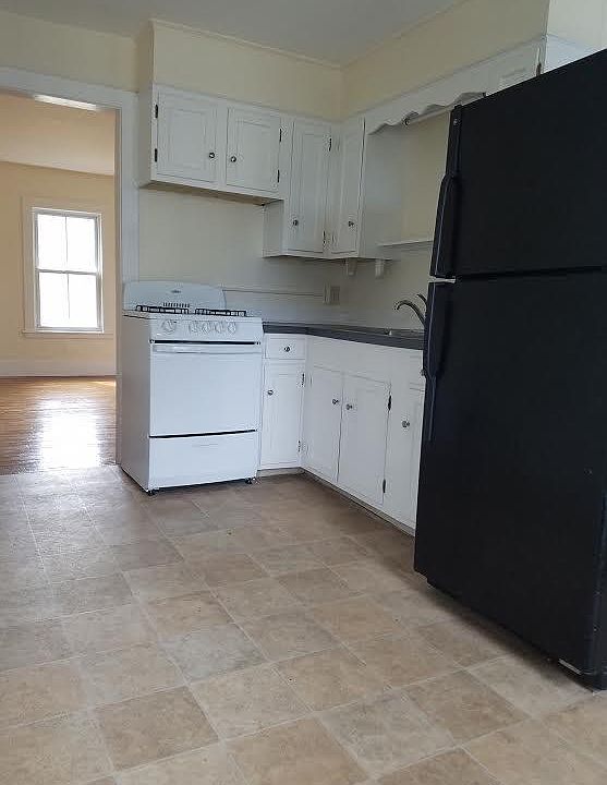 1st image of 2 Charles St