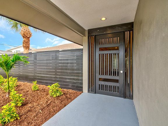 4th image of 8 Crystal River Dr