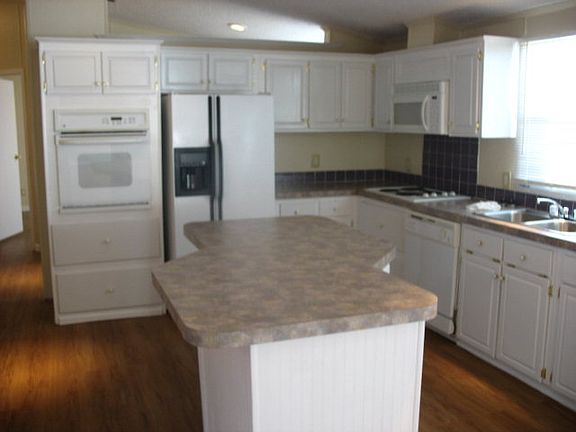 2nd image of 453 Mostyn Ln