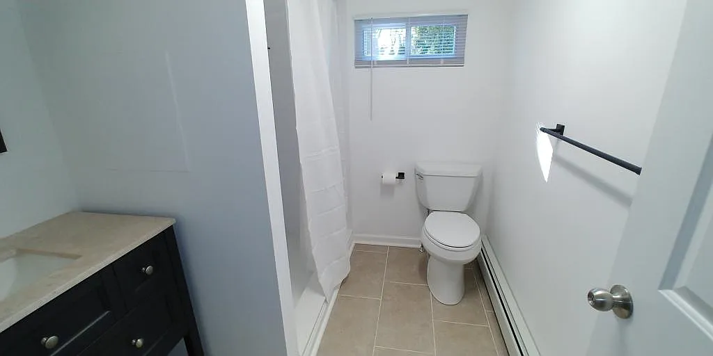 3147 Clive Ave — Photo 4