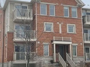 5625 Oscar Peterson Blvd #12, Mississauga, ON L5M 0T2