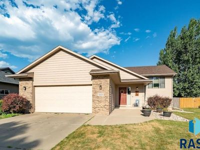 7005 S Hughes Ave, Sioux Falls, SD, 57108