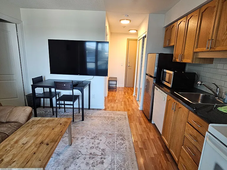 70 Town Centre Ct #711 — Photo 16