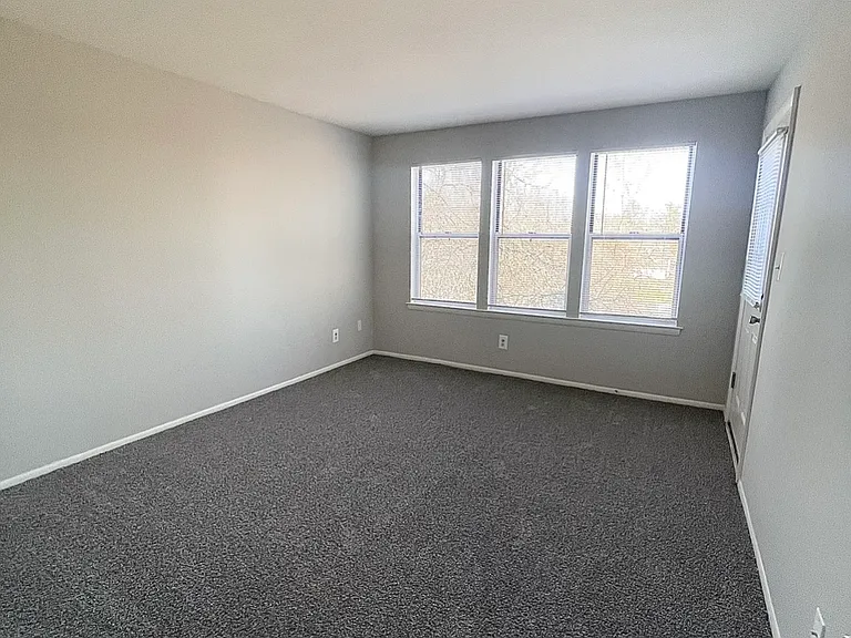 Arbor Pointe Apartments — Photo 24