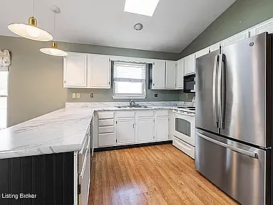 732 Old Harrods Creek Rd — Photo 6