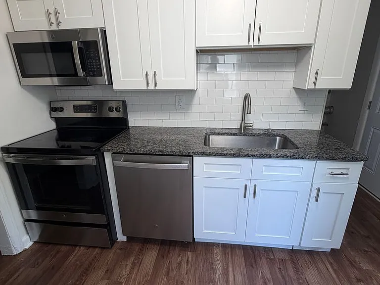 2866 Northglen Dr #1 — Photo 7