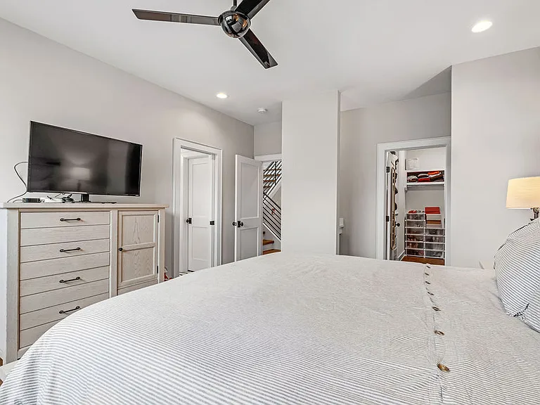 213 Taylor St #5 — Photo 11