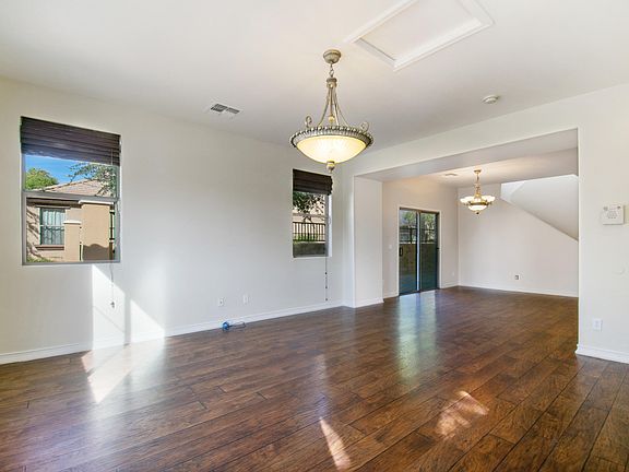4th image of 90 E Palomino Dr