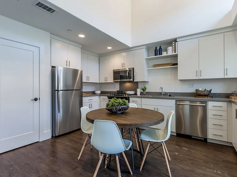Orchard City Lofts — Photo 8