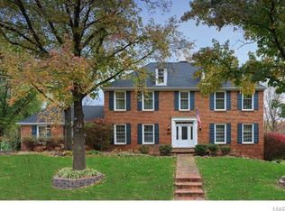 15993 Wetherburn Rd, Chesterfield, MO 63017