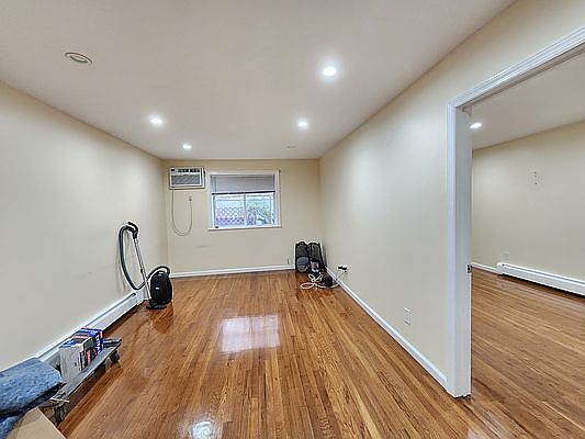 1st image of 20-50 45th St #1