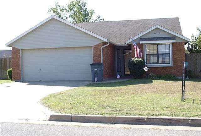 1st image of 4012 SW Hickory Ln
