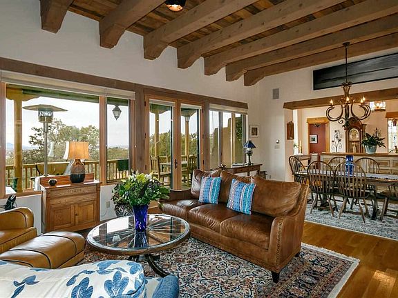 5th image of 528 Camino Los Altos