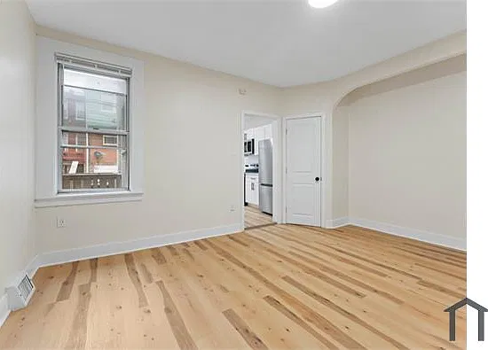 3 bed, $1,111 — Photo 4
