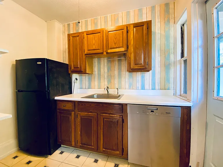 59 Manning St — Photo 9