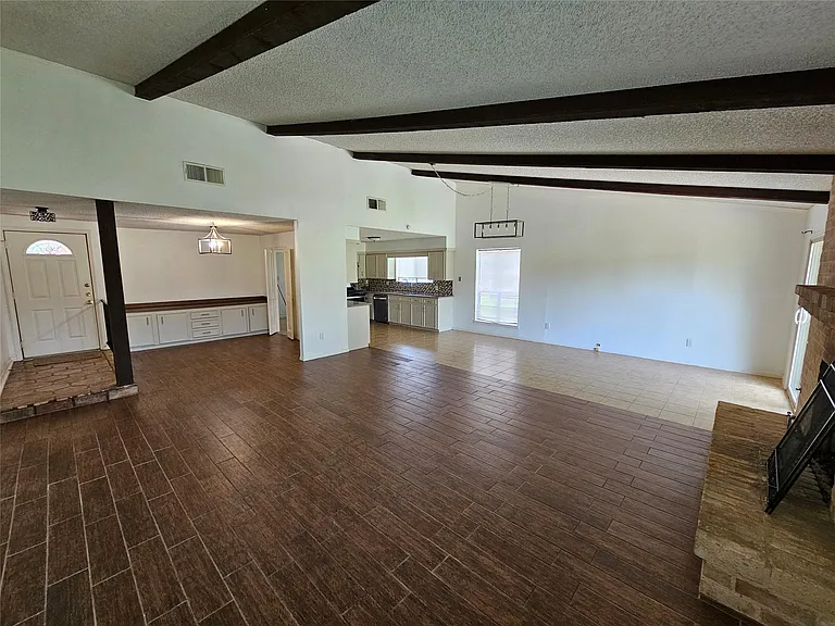 221 Palm Aire Dr — Photo 9