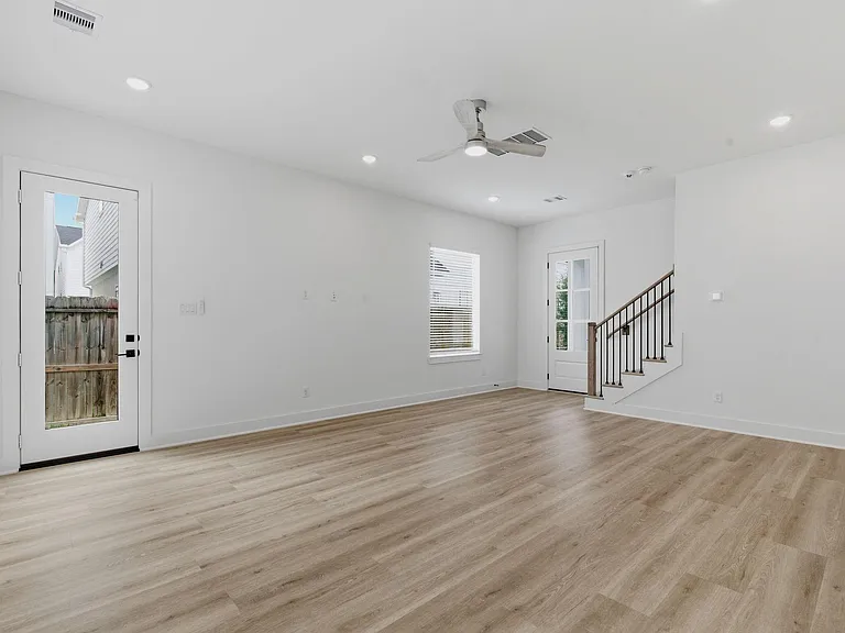 6337 Wheatley St — Photo 6