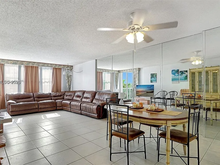 3015 N Ocean Blvd #3J — Photo 8
