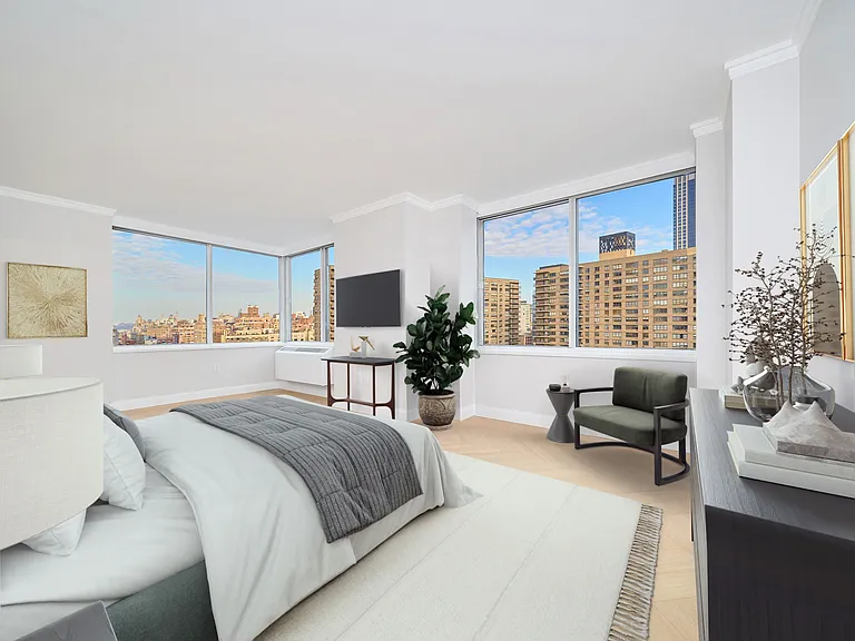 160 Riverside Blvd #25A — Photo 10
