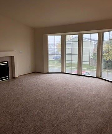5th image of 10525 57th Dr NE