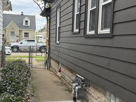 2nd image of 5368 N 39th STREET