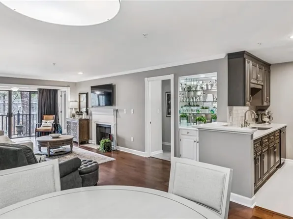 28206 Plantation Dr NE #206, Atlanta, GA 30324