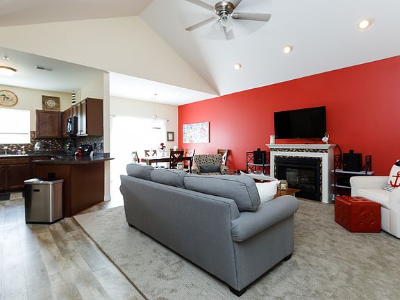 4th image of 25892 Maritime Cir S