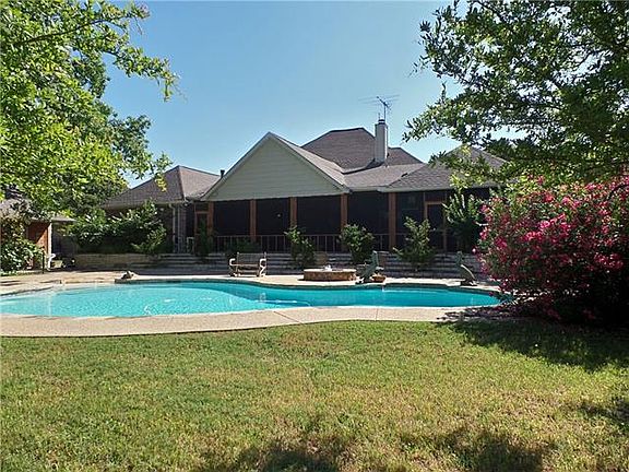 4th image of 3239 Golden Oaks Cir