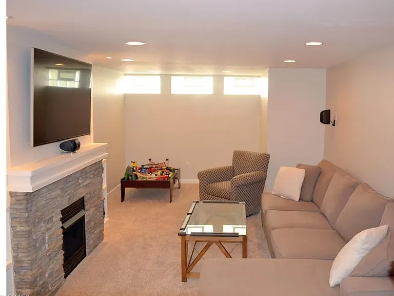 510 Lake Forest Dr — Photo 12