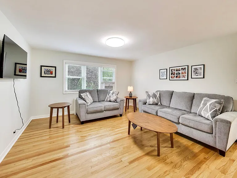 6407 N Normandy Ave #2N — Photo 3