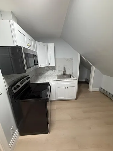 48 Laura St #3 Photo 1