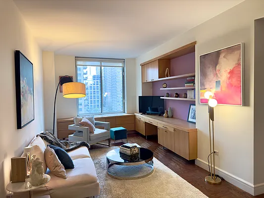 Rented by Compass | media 2