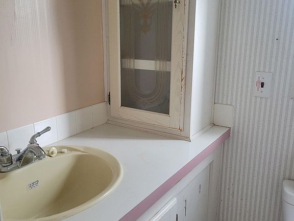 5th image of 1720 NW 38th Ave #5B