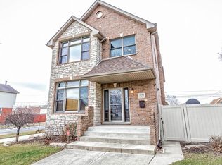 5758 S Nordica Ave, Chicago, IL 60638