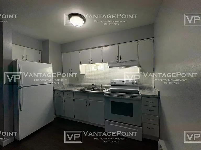 1054 Grognet St — Photo 3