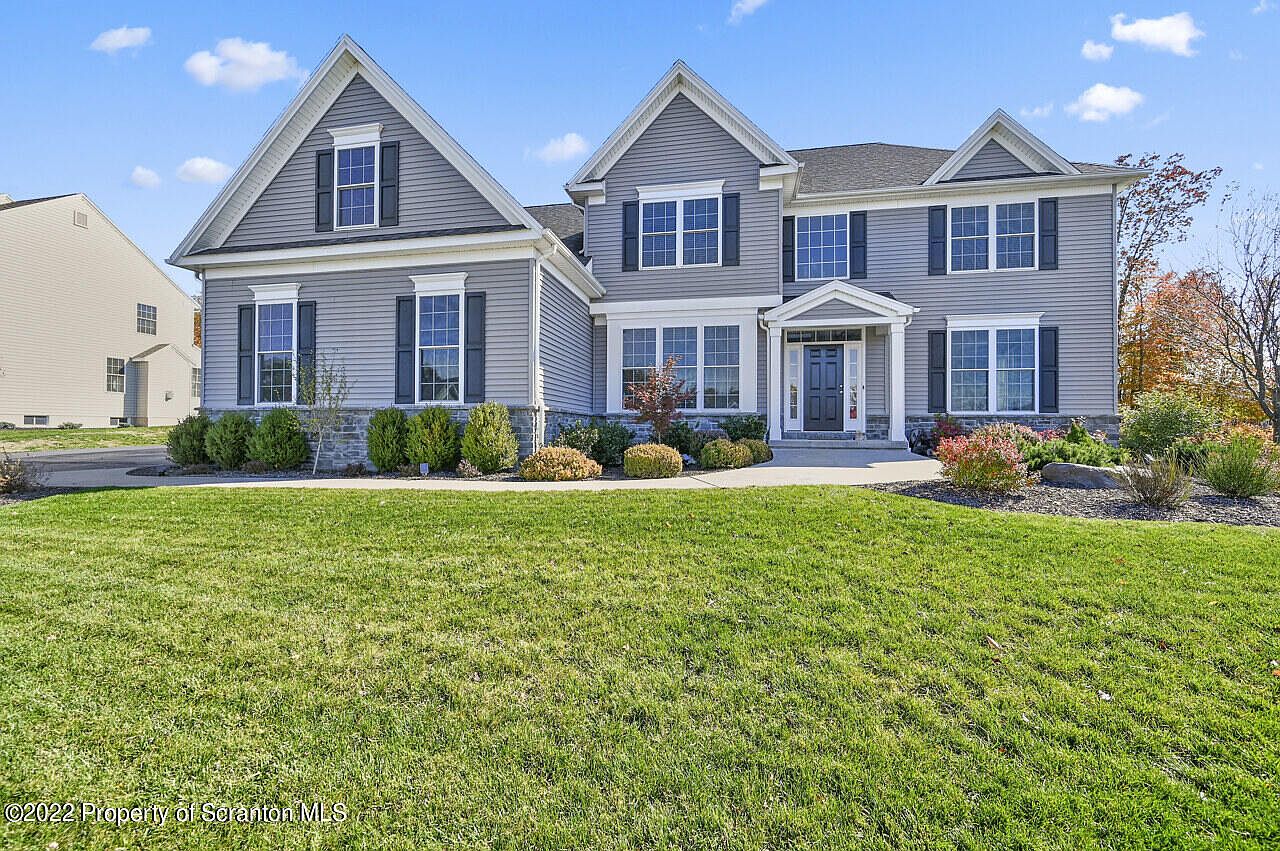 1113 Woodberry Dr, Mountain Top, PA 18707 Zillow