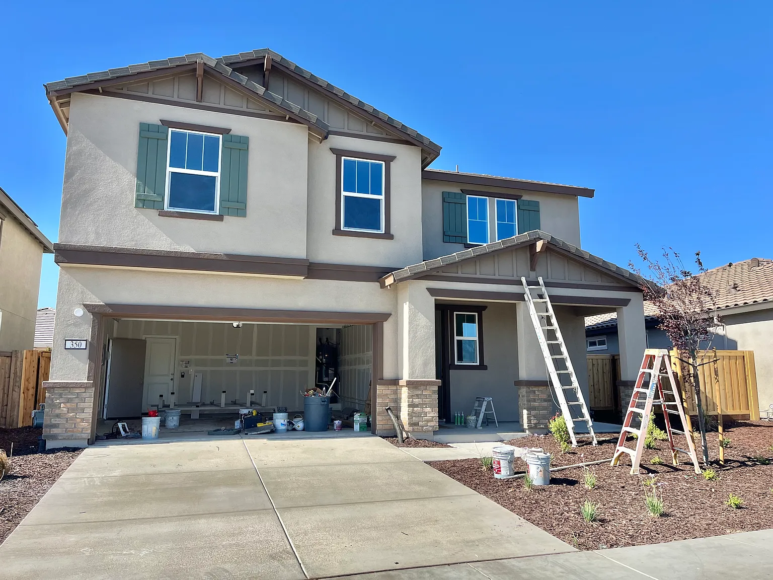 5 bed, 3.5 bath, 2350 sqft, $3,200 — Photo 1